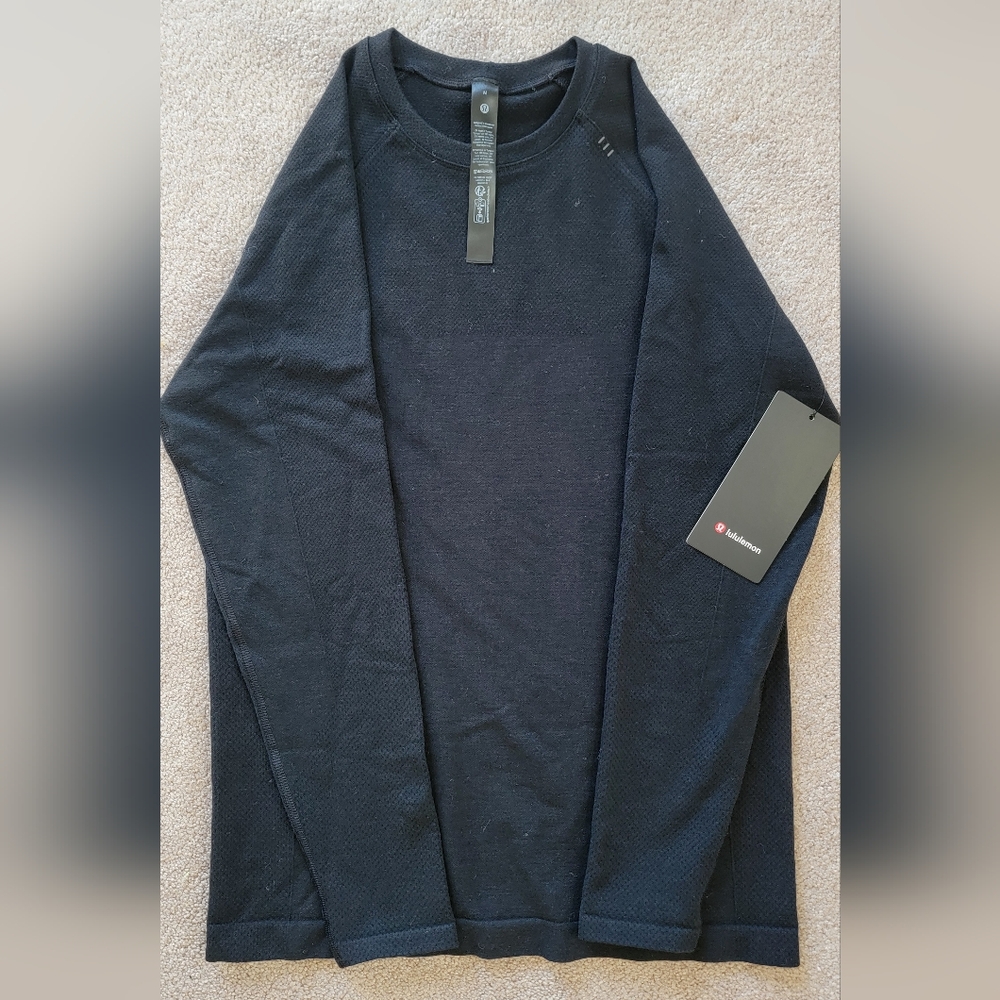 Mens Med Lululemon NWT
